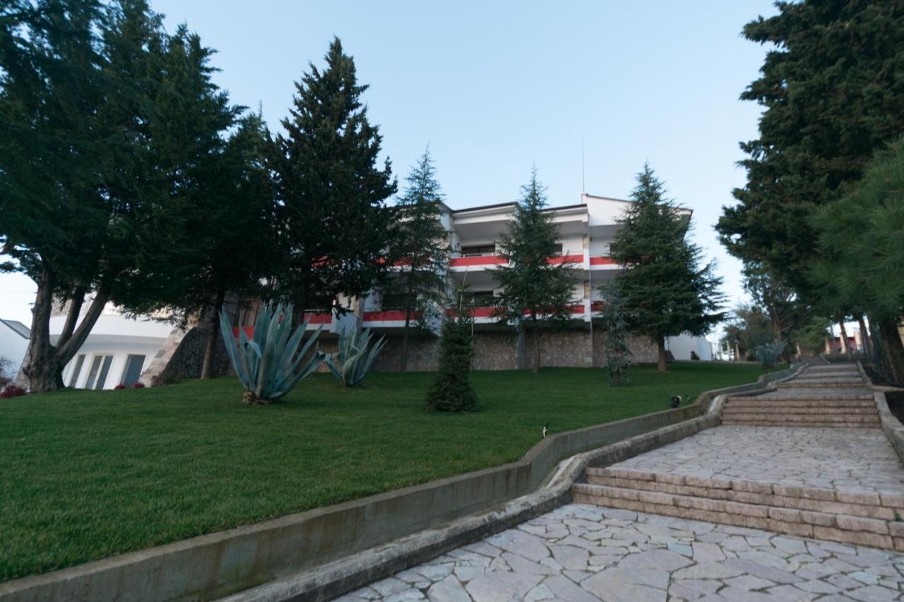 Chateau Linza Resort Tirana Esterno foto