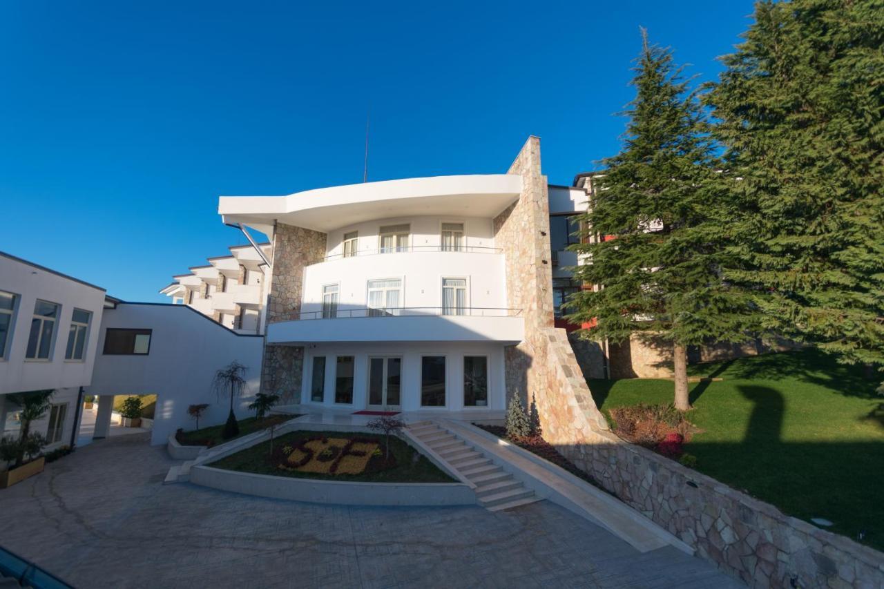 Chateau Linza Resort Tirana Esterno foto