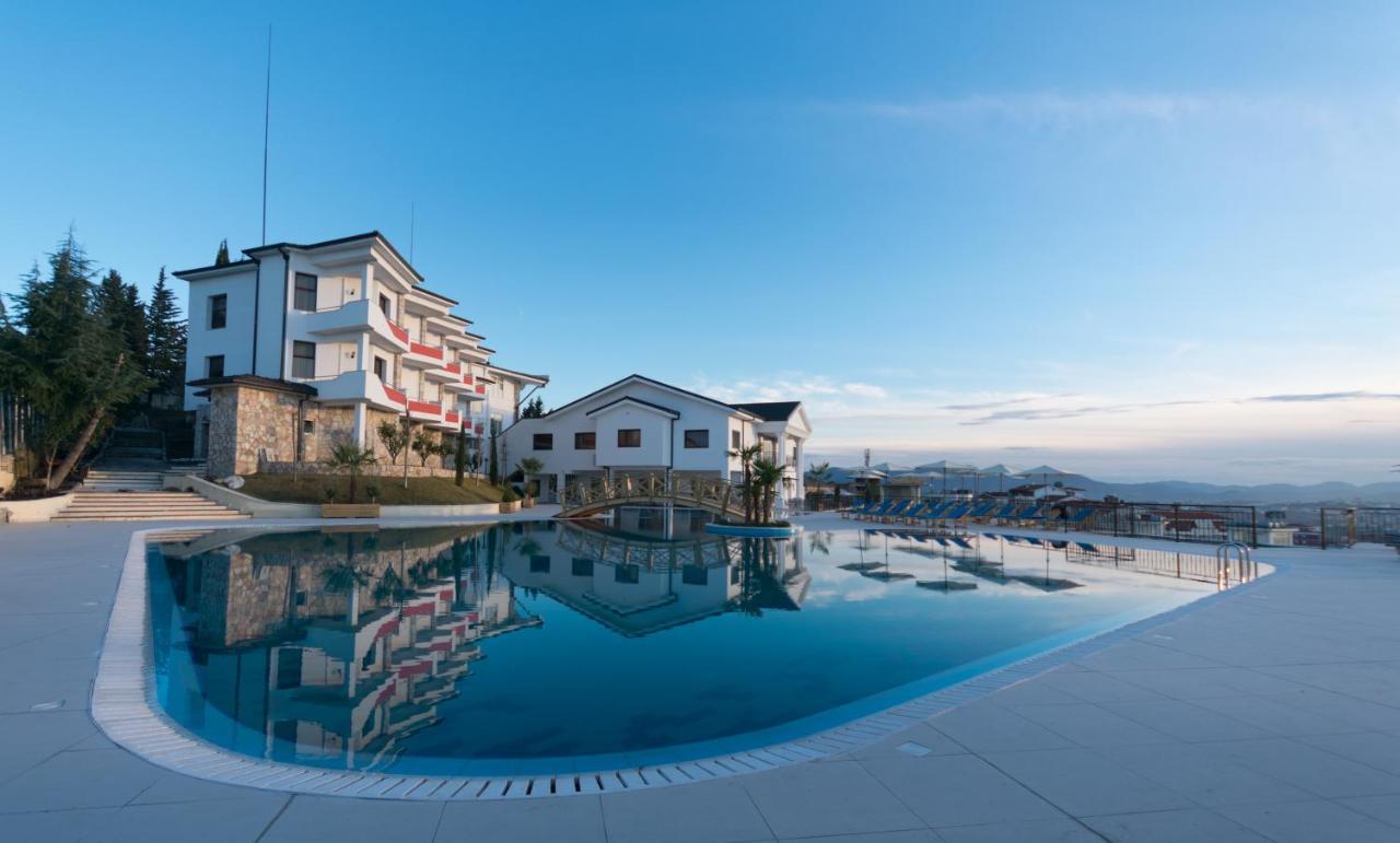 Chateau Linza Resort Tirana Esterno foto