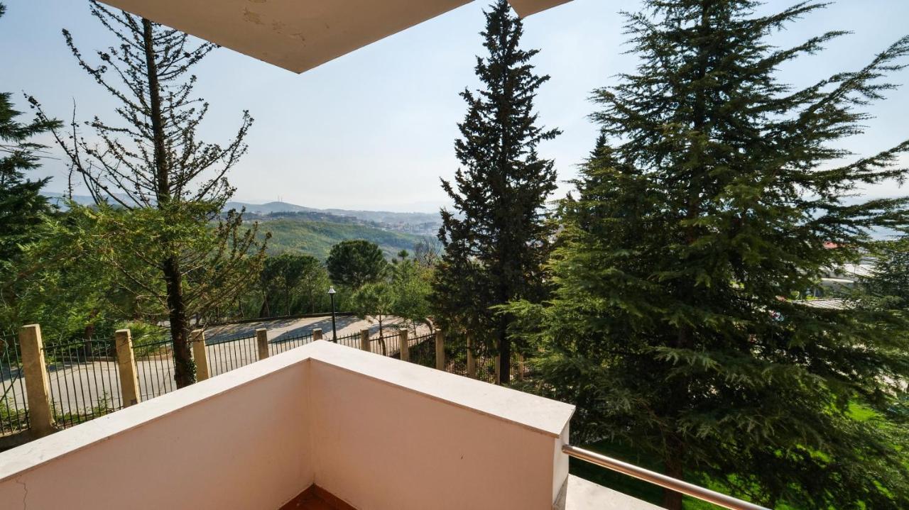 Chateau Linza Resort Tirana Esterno foto