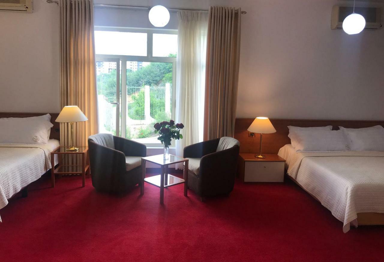 Chateau Linza Resort Tirana Esterno foto