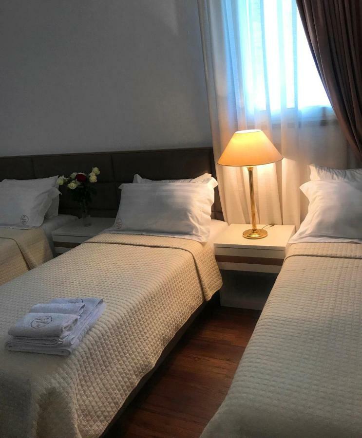 Chateau Linza Resort Tirana Esterno foto