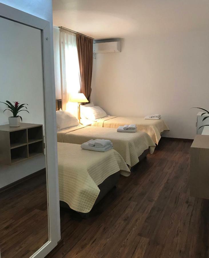 Chateau Linza Resort Tirana Esterno foto
