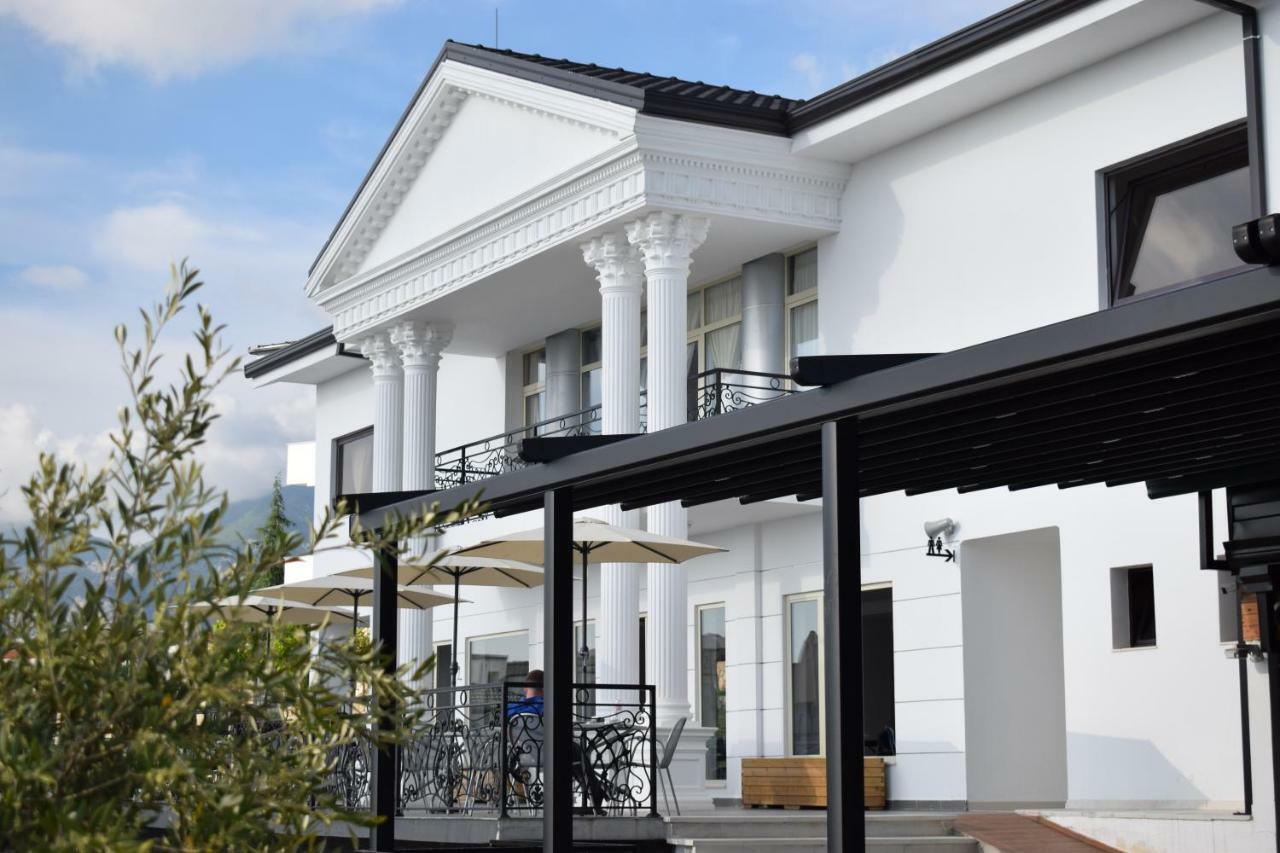 Chateau Linza Resort Tirana Esterno foto