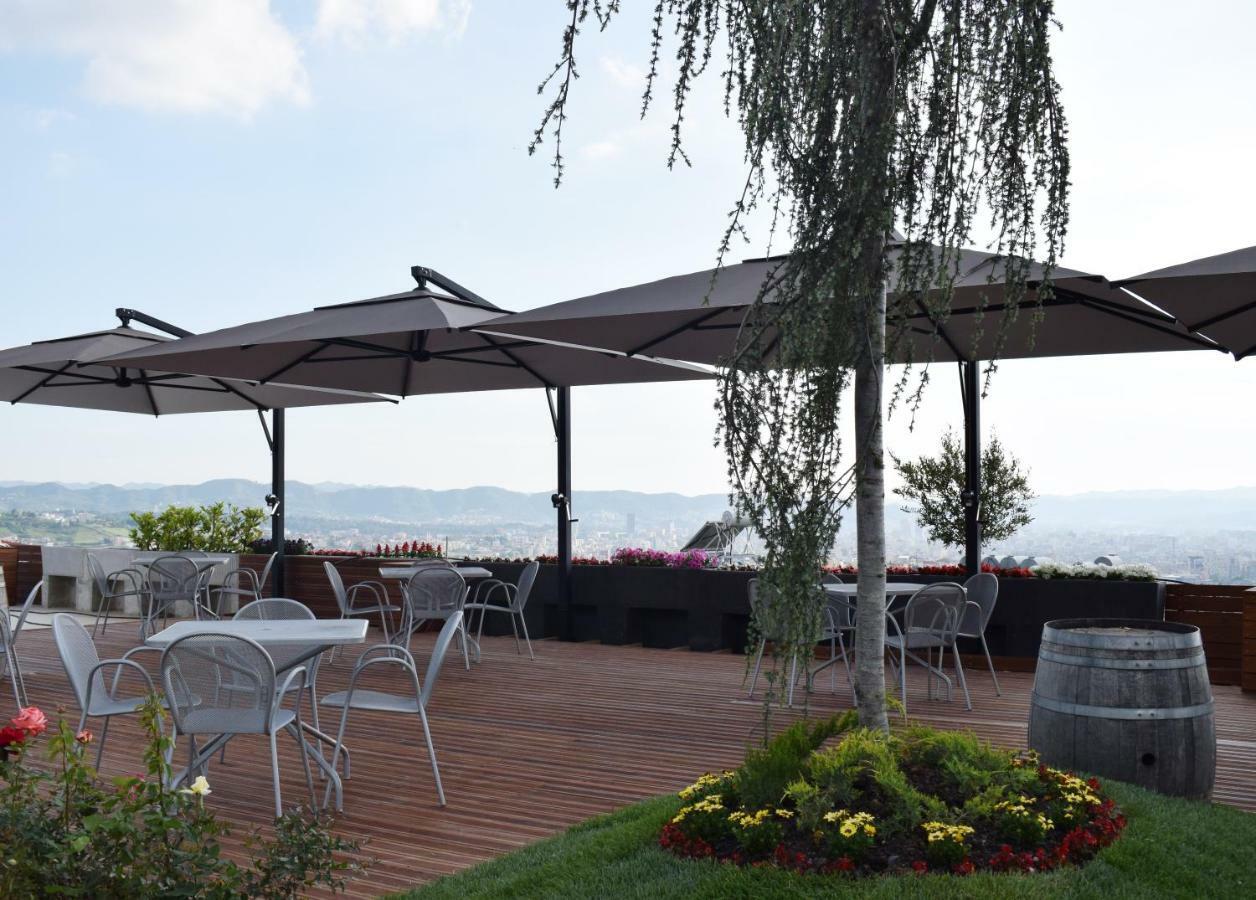 Chateau Linza Resort Tirana Esterno foto