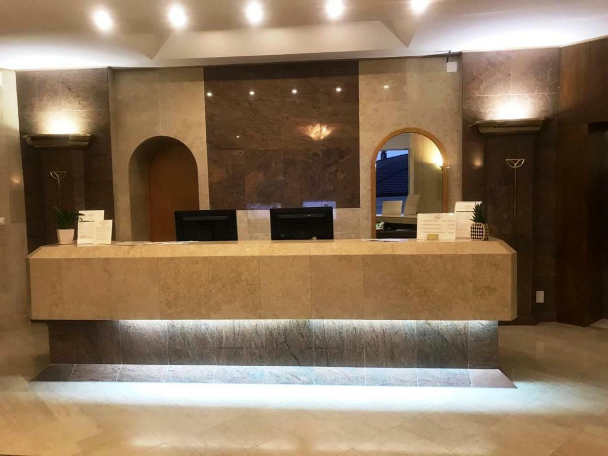 Chateau Linza Resort Tirana Esterno foto
